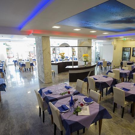 Hotel Roma مارينا دي ماسا المظهر الخارجي الصورة