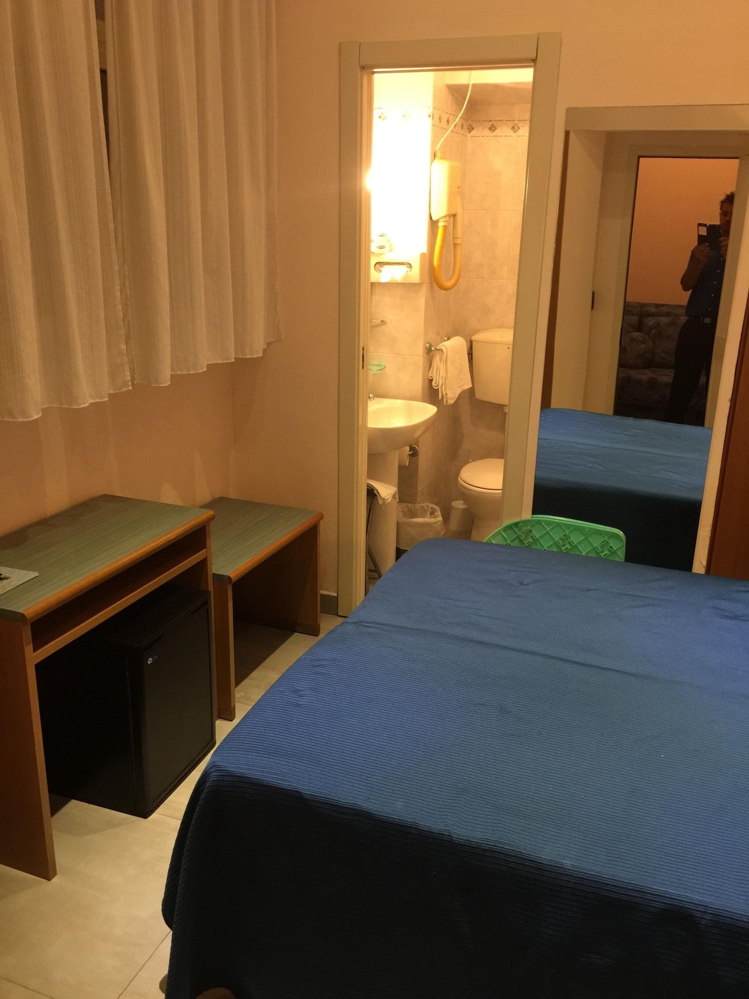 Hotel Roma مارينا دي ماسا المظهر الخارجي الصورة