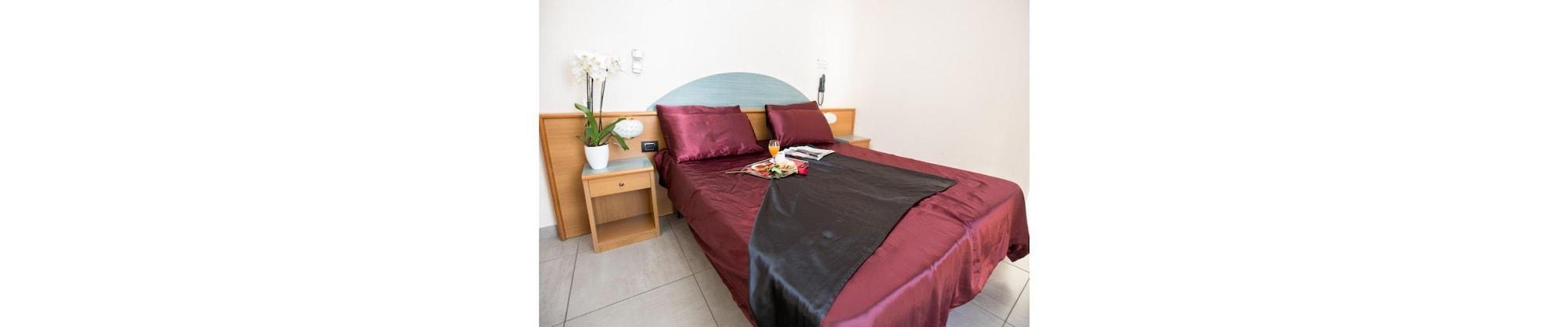 Hotel Roma مارينا دي ماسا المظهر الخارجي الصورة