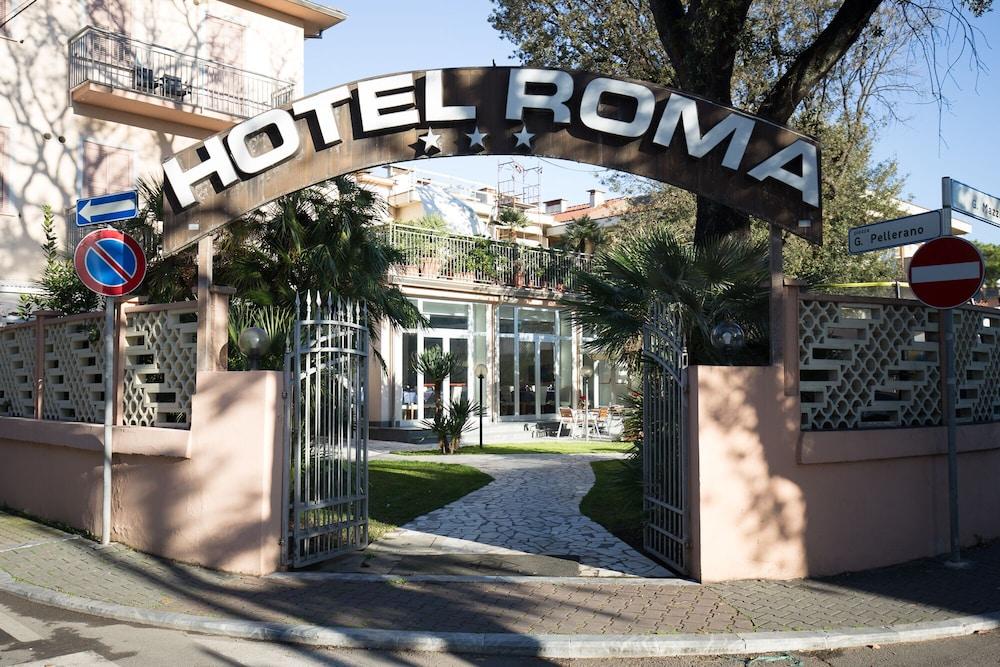 Hotel Roma مارينا دي ماسا المظهر الخارجي الصورة