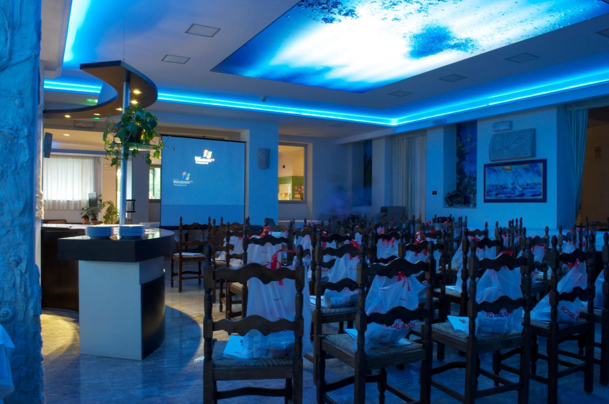Hotel Roma مارينا دي ماسا المظهر الخارجي الصورة