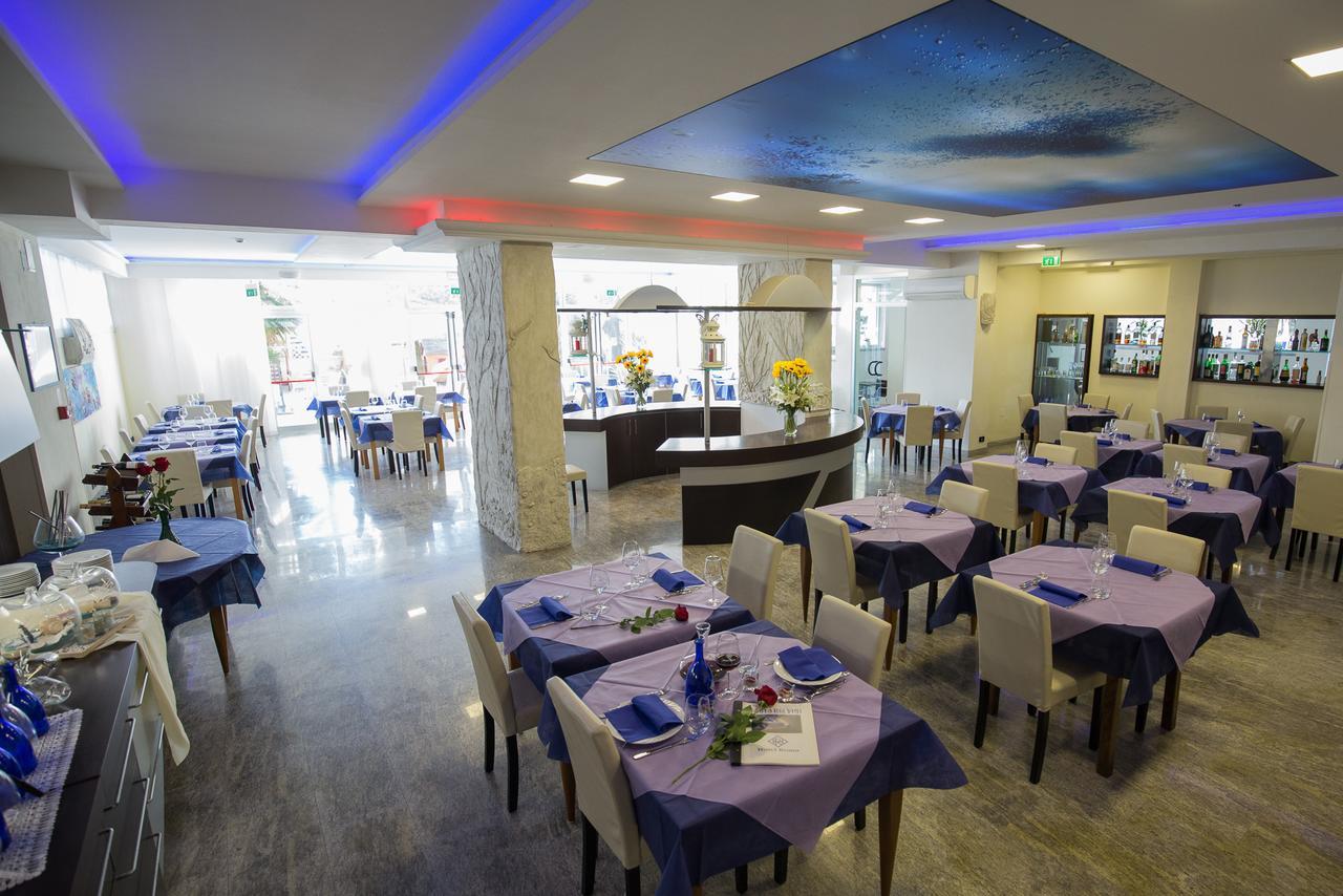 Hotel Roma مارينا دي ماسا المظهر الخارجي الصورة